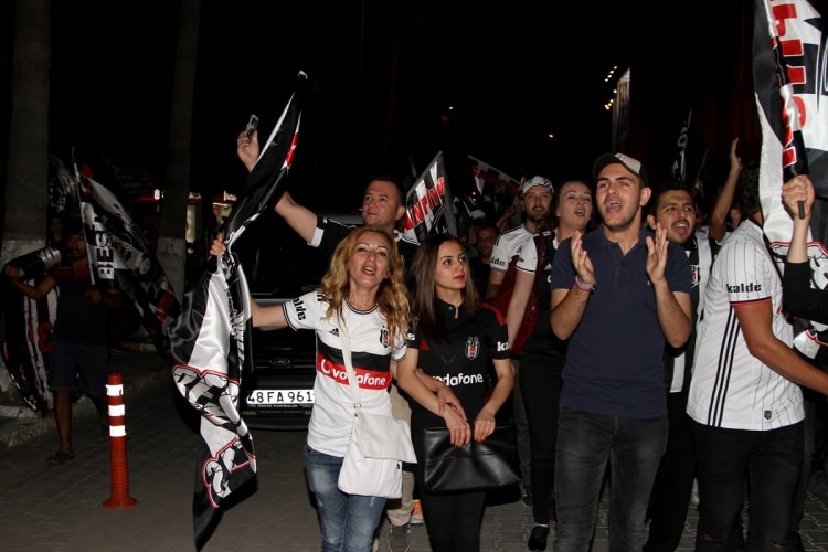 Beşiktaş'ta 3. yıldız çılgınlığı 2