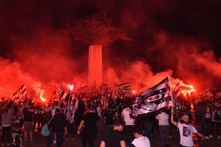 Beşiktaş'ta 3. yıldız çılgınlığı 31