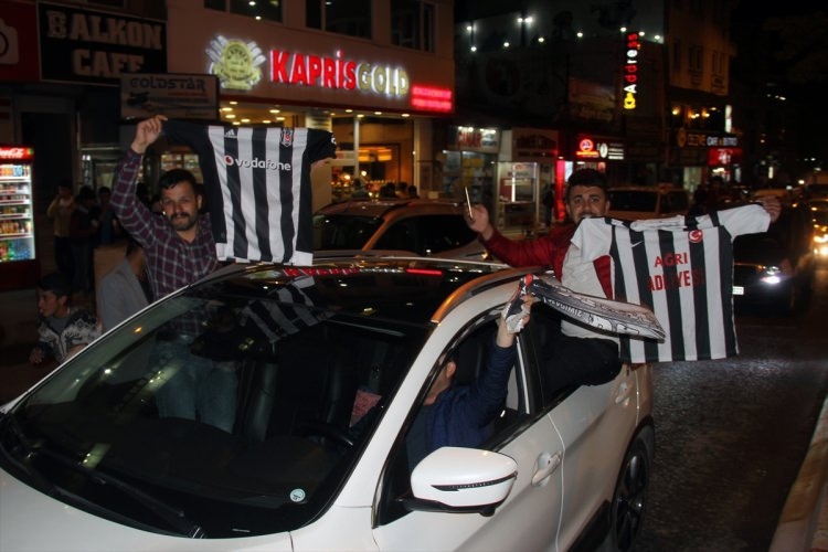 Beşiktaş'ta 3. yıldız çılgınlığı 34