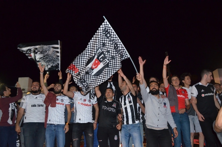 Beşiktaş'ta 3. yıldız çılgınlığı 40