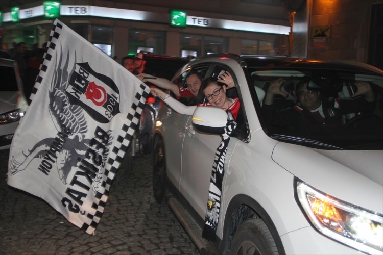 Beşiktaş'ta 3. yıldız çılgınlığı 41