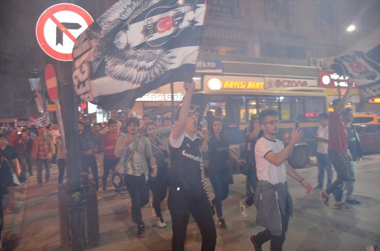 Beşiktaş'ta 3. yıldız çılgınlığı 44