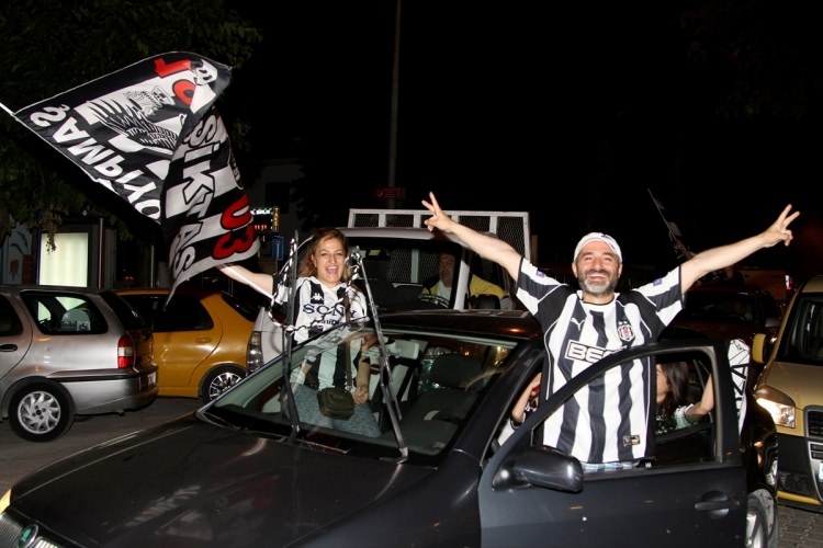 Beşiktaş'ta 3. yıldız çılgınlığı 51