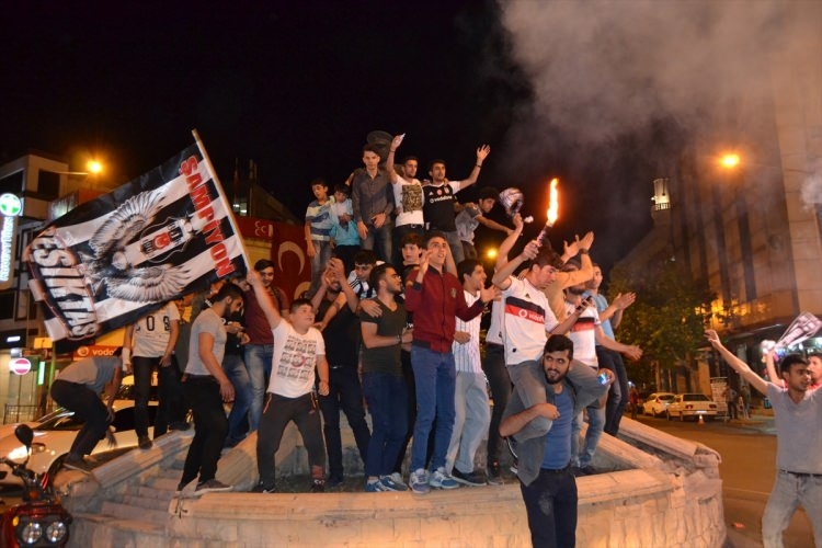 Beşiktaş'ta 3. yıldız çılgınlığı 57