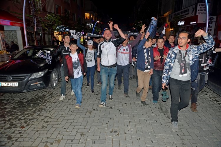 Beşiktaş'ta 3. yıldız çılgınlığı 58