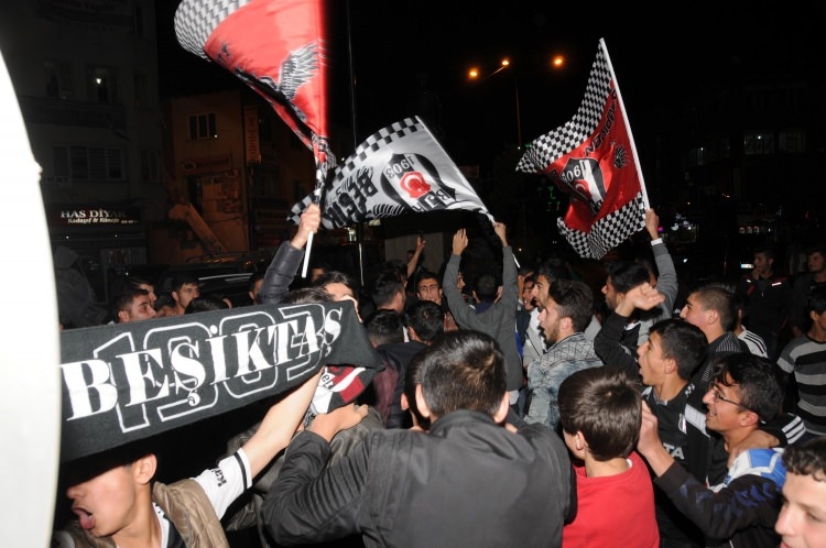 Beşiktaş'ta 3. yıldız çılgınlığı 67