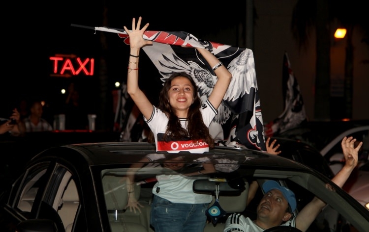 Beşiktaş'ta 3. yıldız çılgınlığı 7