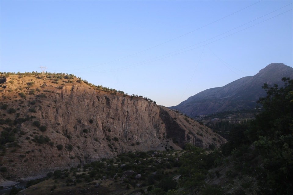 Şırnak'ta düşen askeri helikopterin enkazı 11
