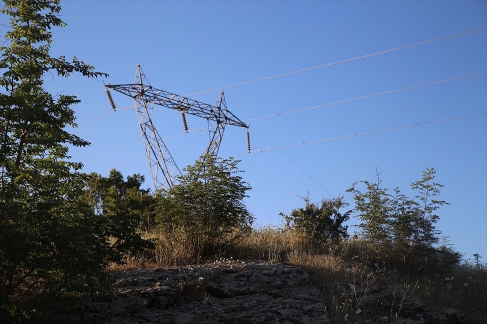 Şırnak'ta düşen askeri helikopterin enkazı 3