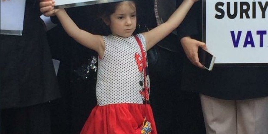 Vahşetin kurbanlarını binlerce vatandaş uğurladı