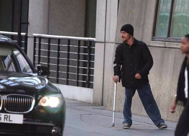 Sahtekar dilencilerin yaptığı numaraları gösteren 19 kare 14