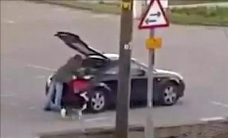 Sahtekar dilencilerin yaptığı numaraları gösteren 19 kare 25