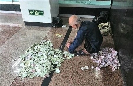 Sahtekar dilencilerin yaptığı numaraları gösteren 19 kare 41