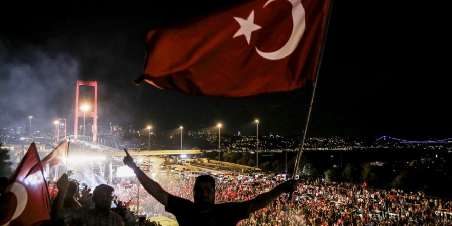 Dakika dakika 15 Temmuz 'Darbe Girişimi'