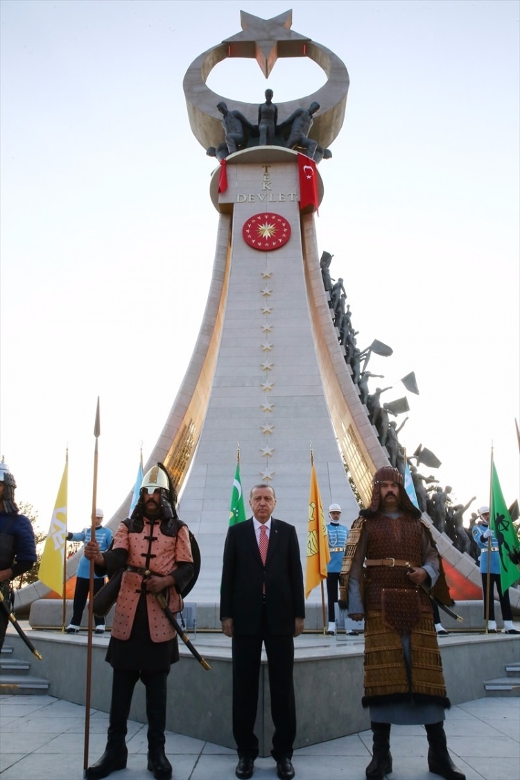 Cumhurbaşkanı Erdoğan Beştepe’deki Şehitler Abidesi’ni açtı 37