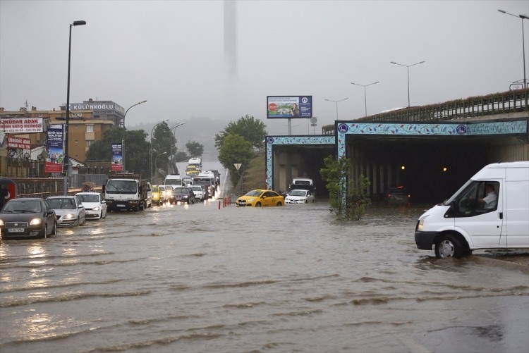 İstanbul’dan sel manzaraları 16