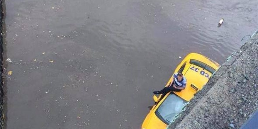 Sağanak yağmurda mahsur kalanlar, işte yurttan kareler...