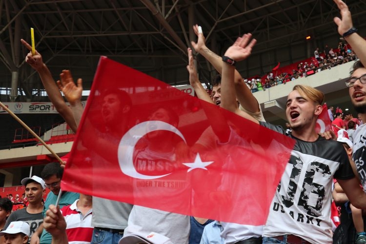 Dünya hayranlıkla izledi 24