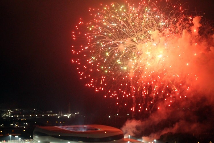 Dünya hayranlıkla izledi 63