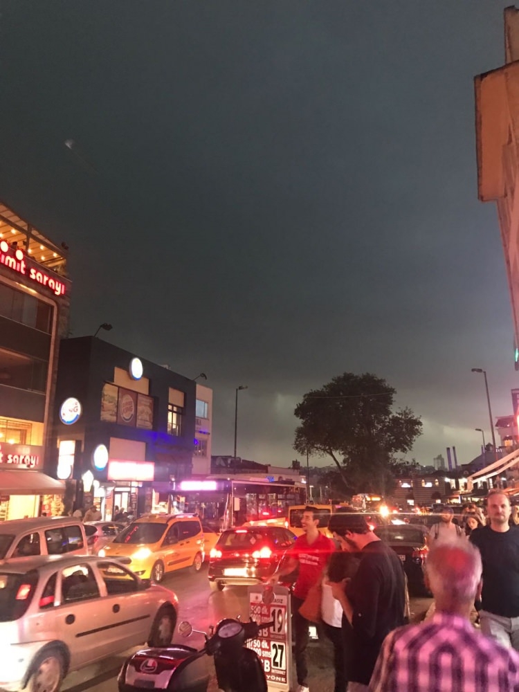 Sağanak İstanbul'u esir aldı 34