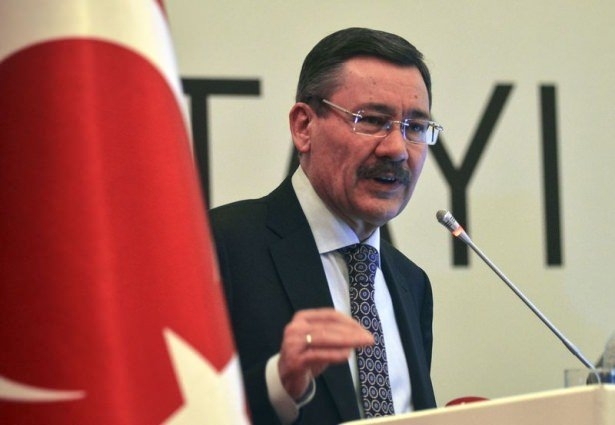 Hangi siyasetçi kaç yaşında? 17