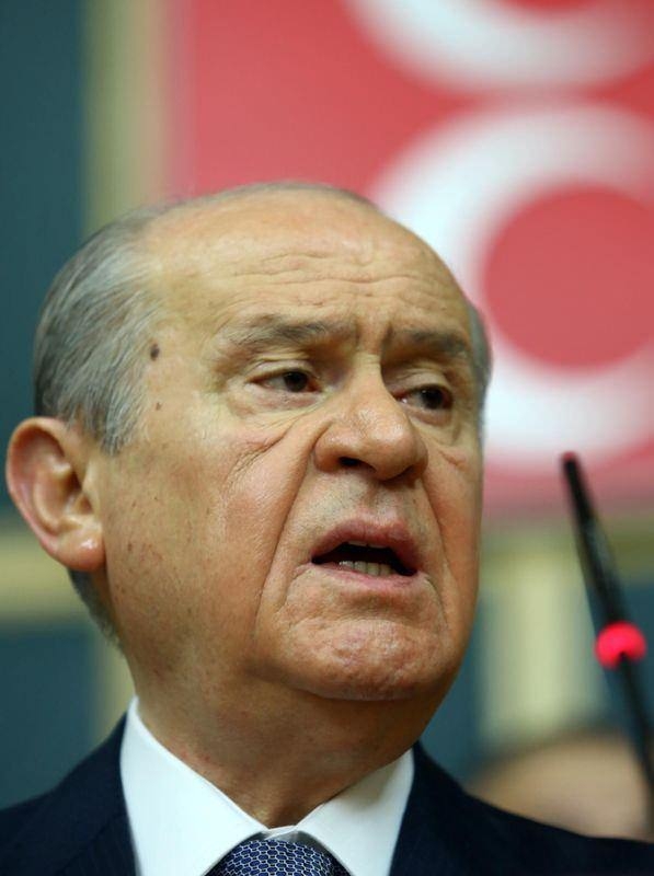 Hangi siyasetçi kaç yaşında? 28