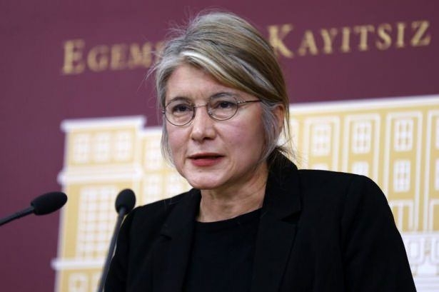 Hangi siyasetçi kaç yaşında? 4