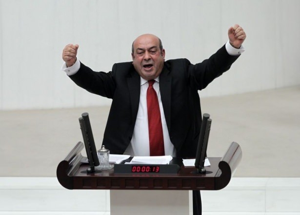 Hangi siyasetçi kaç yaşında? 6