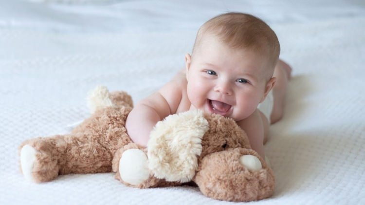 İşte en çok konulan bebek isimleri! 60