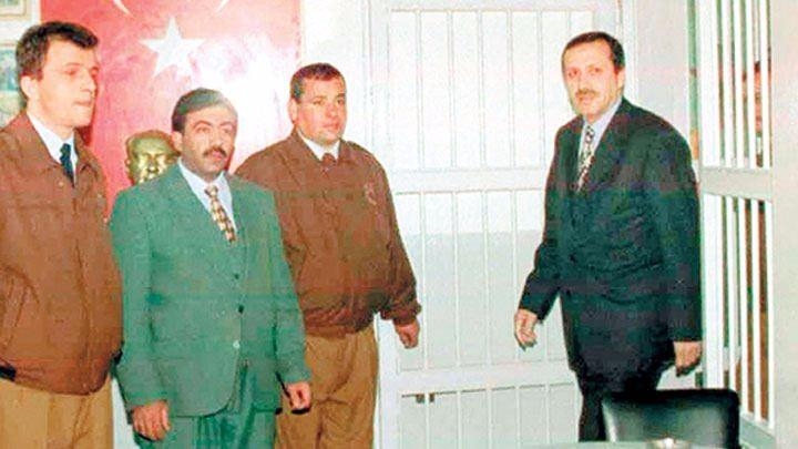 Erdoğan'ın bir askerlik fotoğrafı daha ortaya çıktı! 30