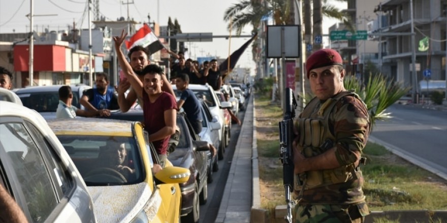 Kerkük'te halk sokağa döküldü