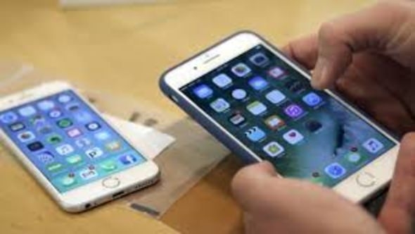 Apple üç yeni iPhone'la rakiplerini sollayacak! 13