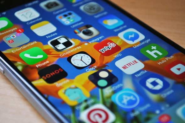 Apple üç yeni iPhone'la rakiplerini sollayacak! 28