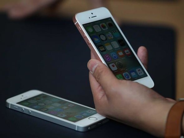 Apple üç yeni iPhone'la rakiplerini sollayacak! 37