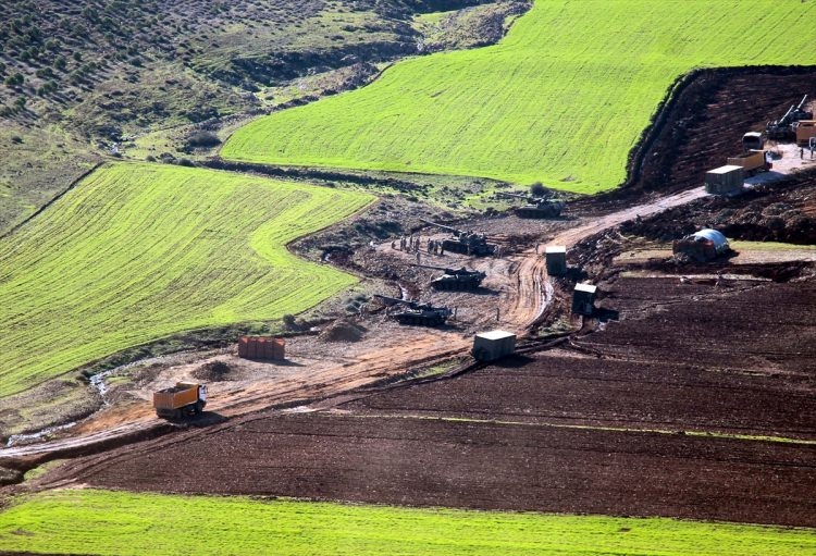 PKK/YPG tüm köylere tüneller kazıp, yoldan geçenden vergi almış 7