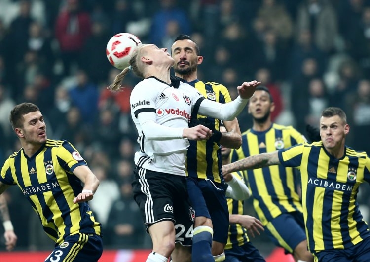 Derbide ortalık karıştı! Yumruklar konuştu 17