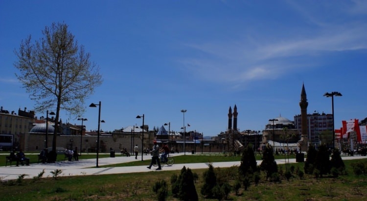 Hangi memleketten İstanbul'da kaç kişi var? 80