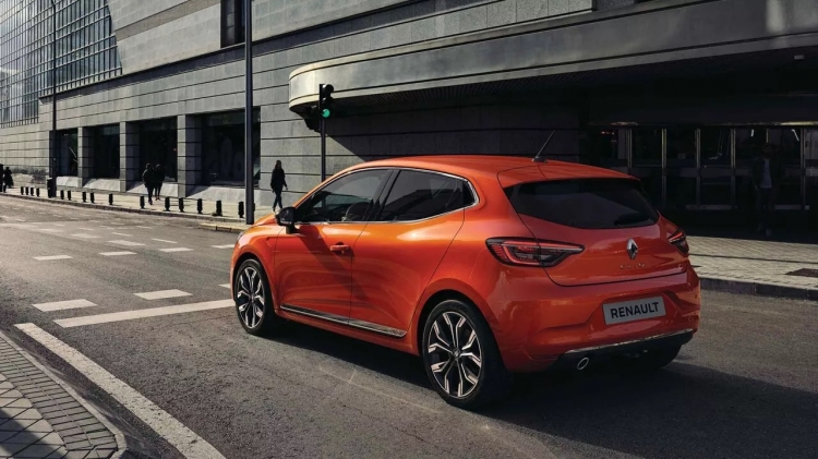 2020 Renault Clio'nun Türkiye fiyatı açıklandı! 25