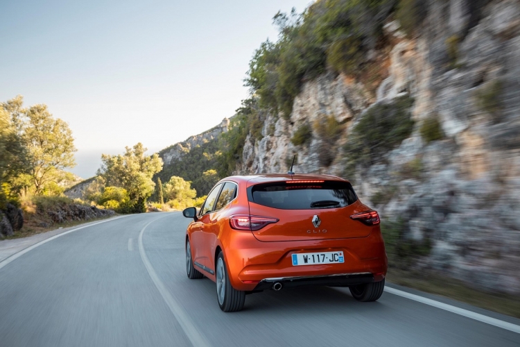 2020 Renault Clio'nun Türkiye fiyatı açıklandı! 39