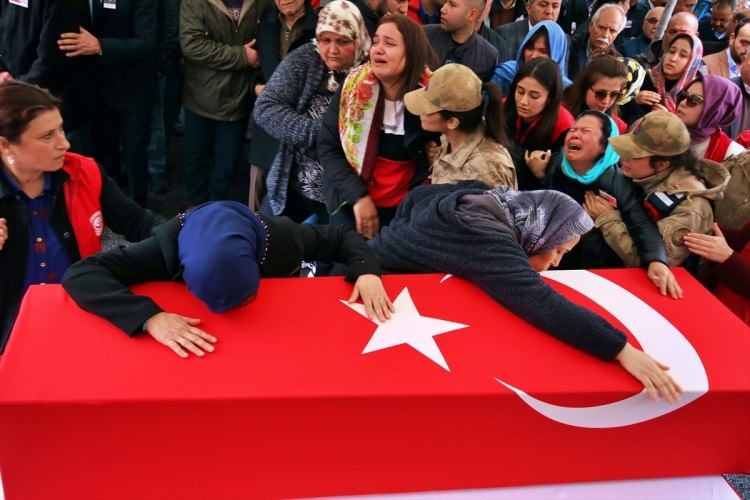 Türkiye İdlib şehitlerini uğurluyor 110