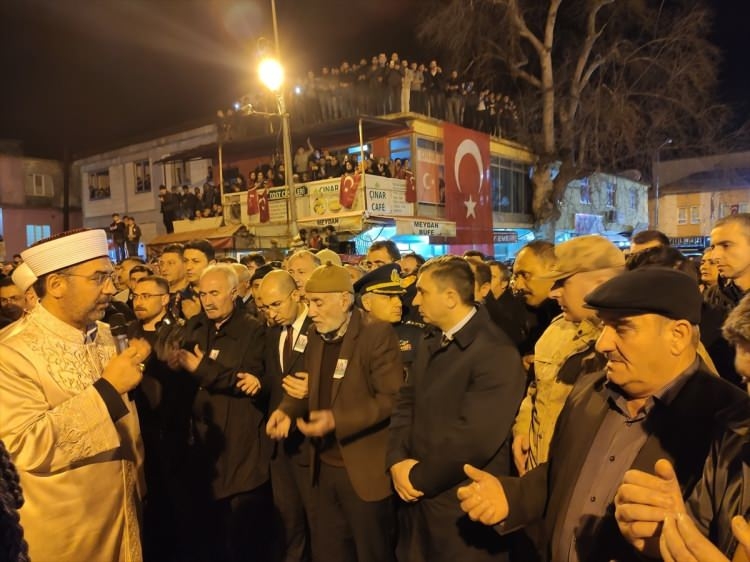 Türkiye İdlib şehitlerini uğurluyor 15