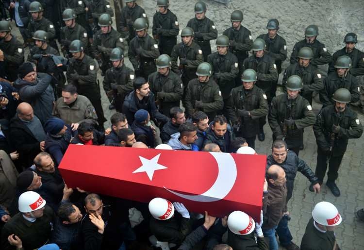 Türkiye İdlib şehitlerini uğurluyor 30