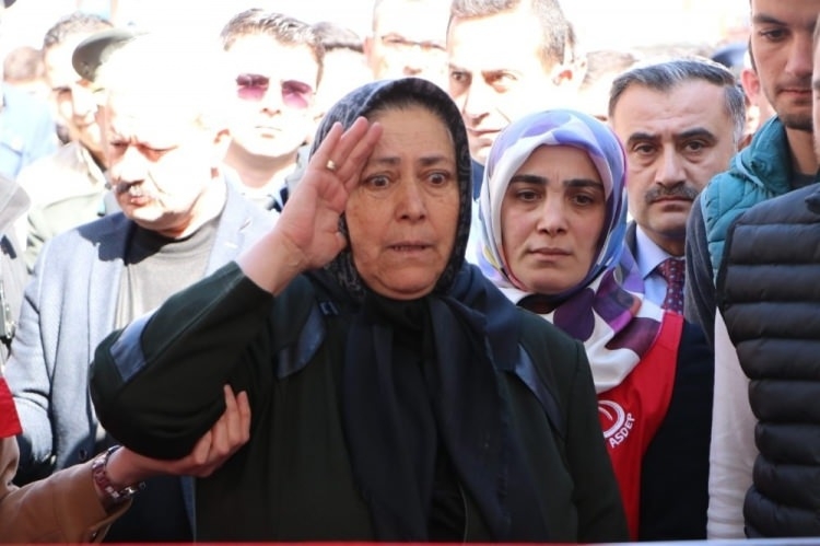 Türkiye İdlib şehitlerini uğurluyor 38