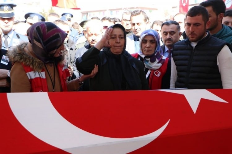 Türkiye İdlib şehitlerini uğurluyor 42