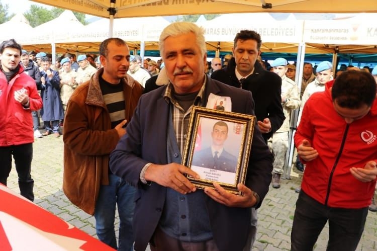 Türkiye İdlib şehitlerini uğurluyor 50