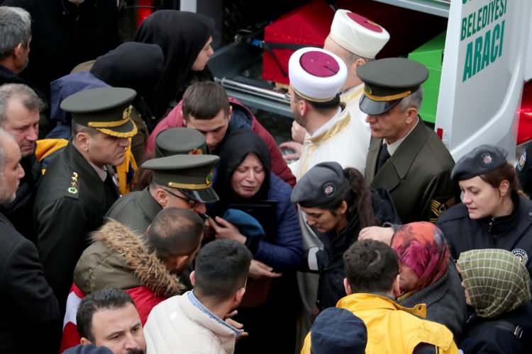 Türkiye İdlib şehitlerini uğurluyor 54