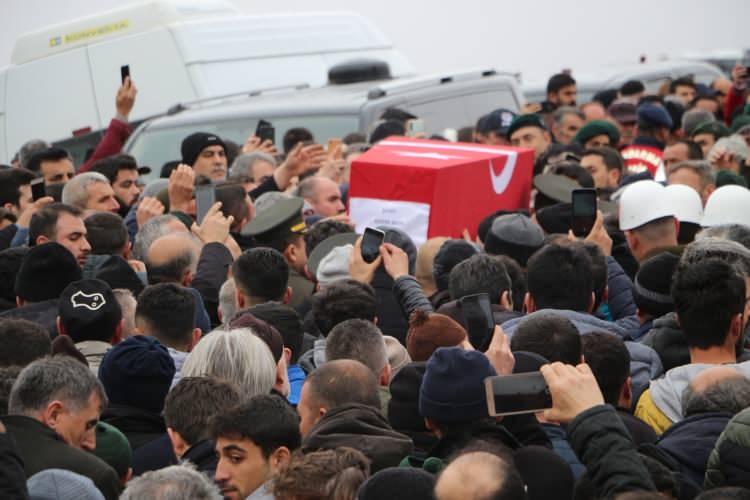 Türkiye İdlib şehitlerini uğurluyor 67