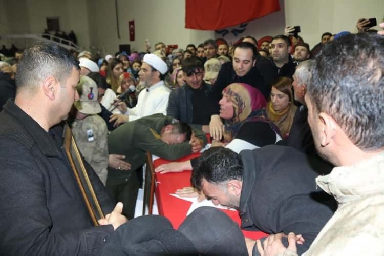 Türkiye İdlib şehitlerini uğurluyor 7