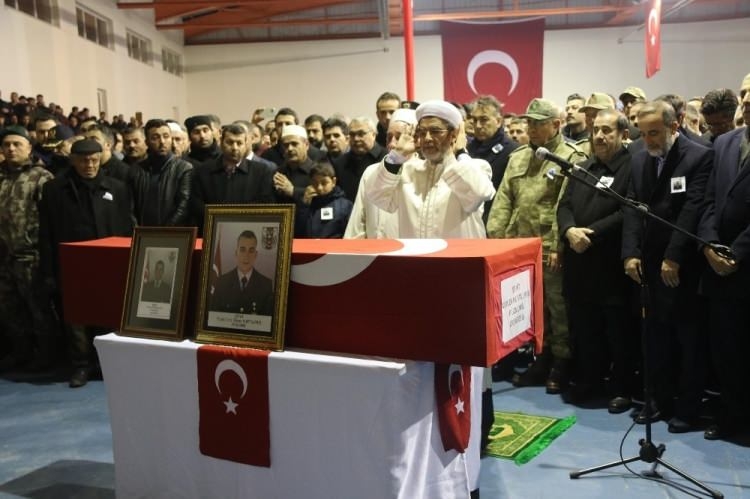 Türkiye İdlib şehitlerini uğurluyor 8