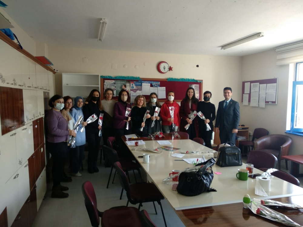TES Ankara 3 No’lu Şube, 8 Mart'ta Okullarda Kadın Çalışanların Yan 13